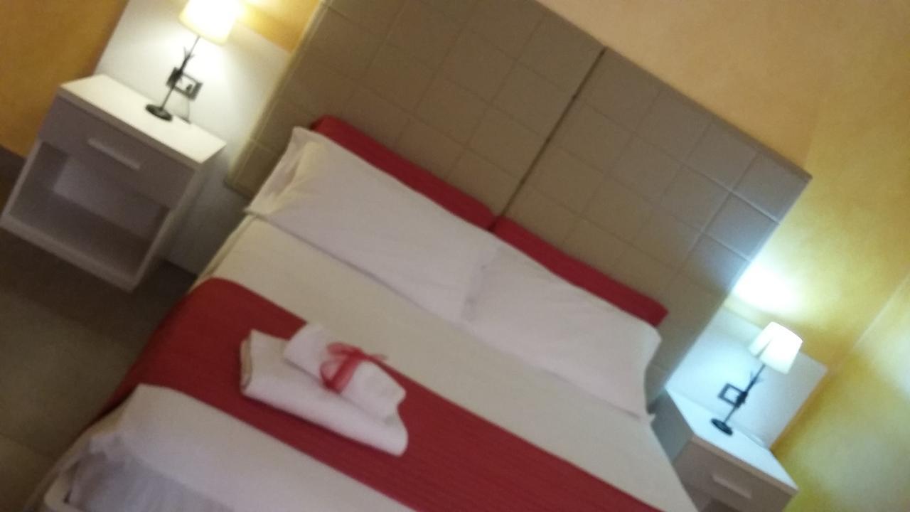 B&B Fiumicino Airport Resort Екстериор снимка