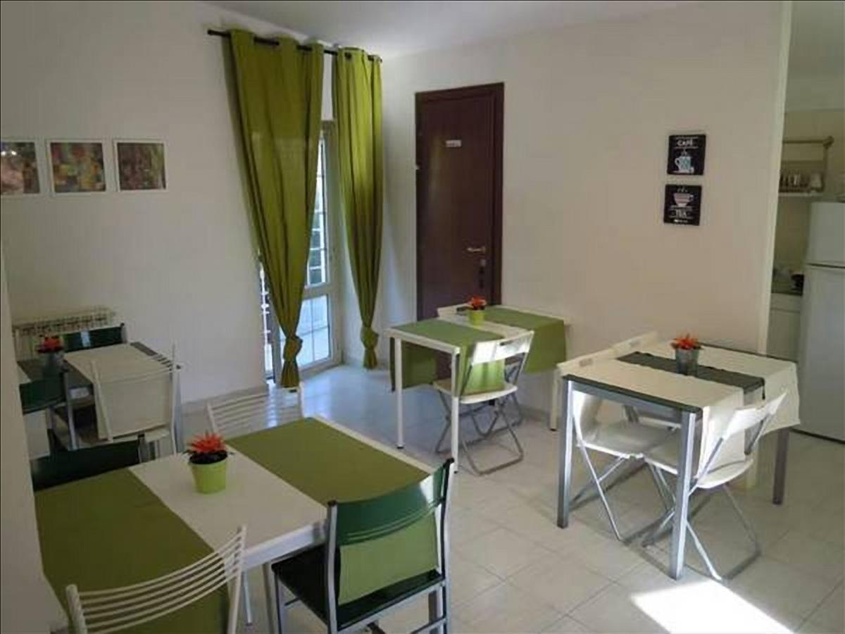 B&B Fiumicino Airport Resort Екстериор снимка